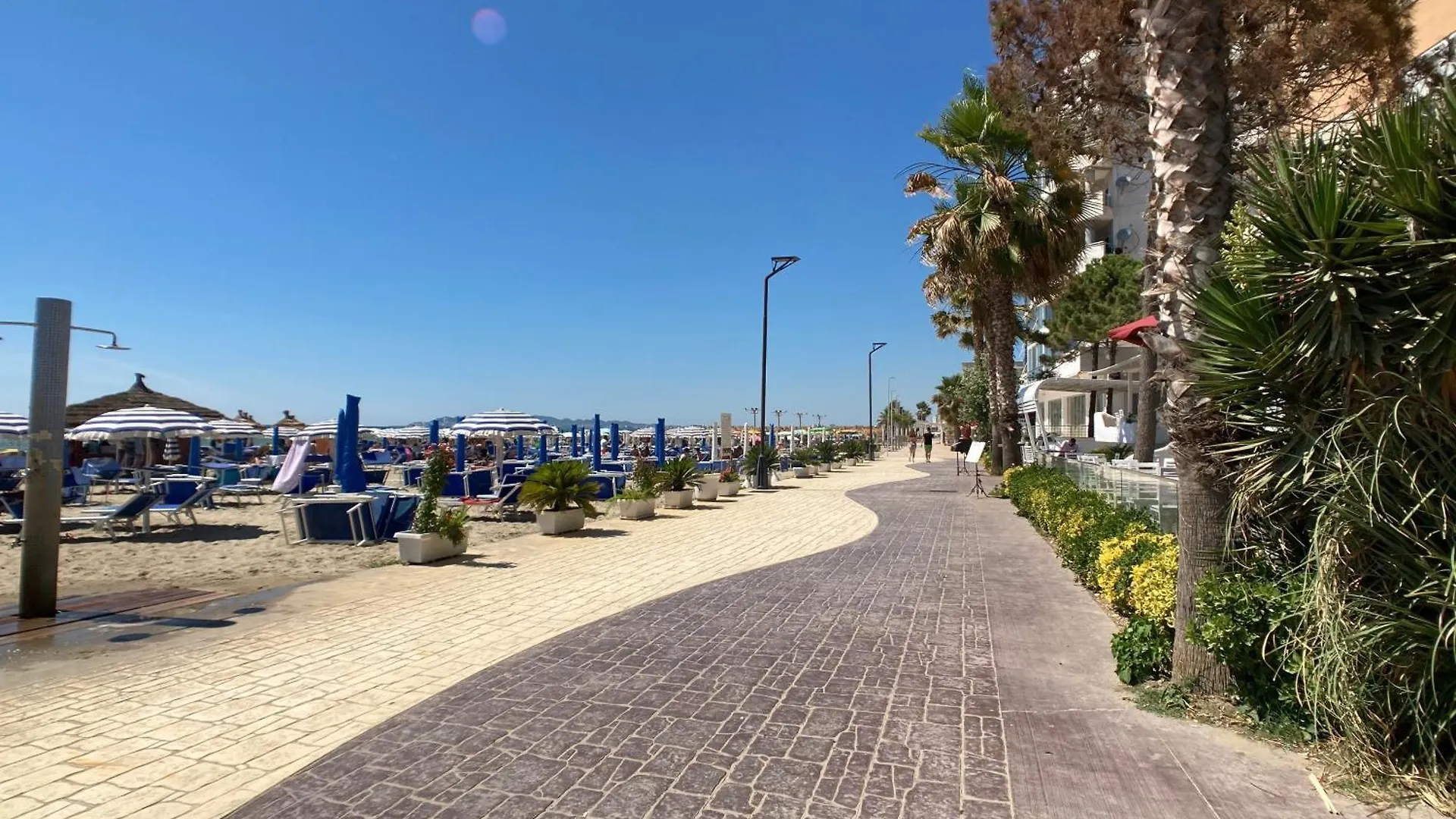 Summer Edition - Home By The Sea 1 - Res Golem  Apartment