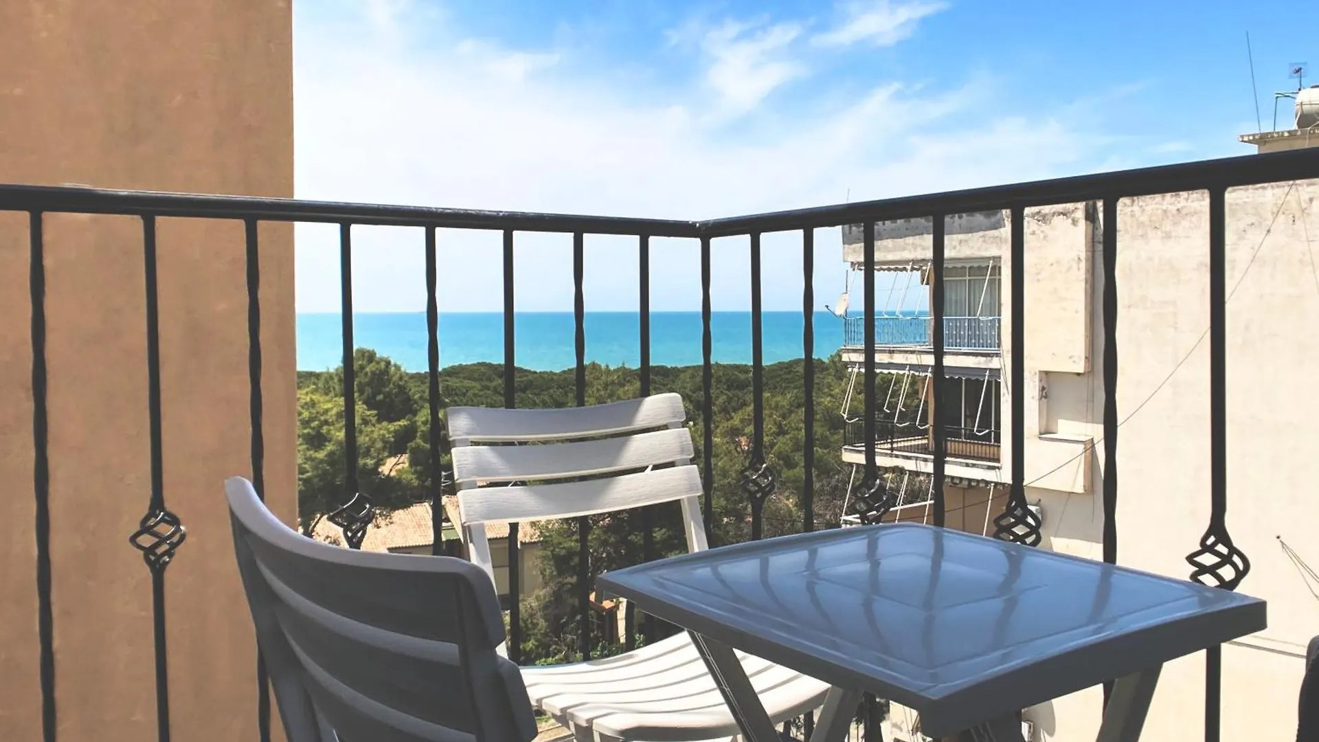 Summer Edition - Home By The Sea 1 - Res Golem  Apartment