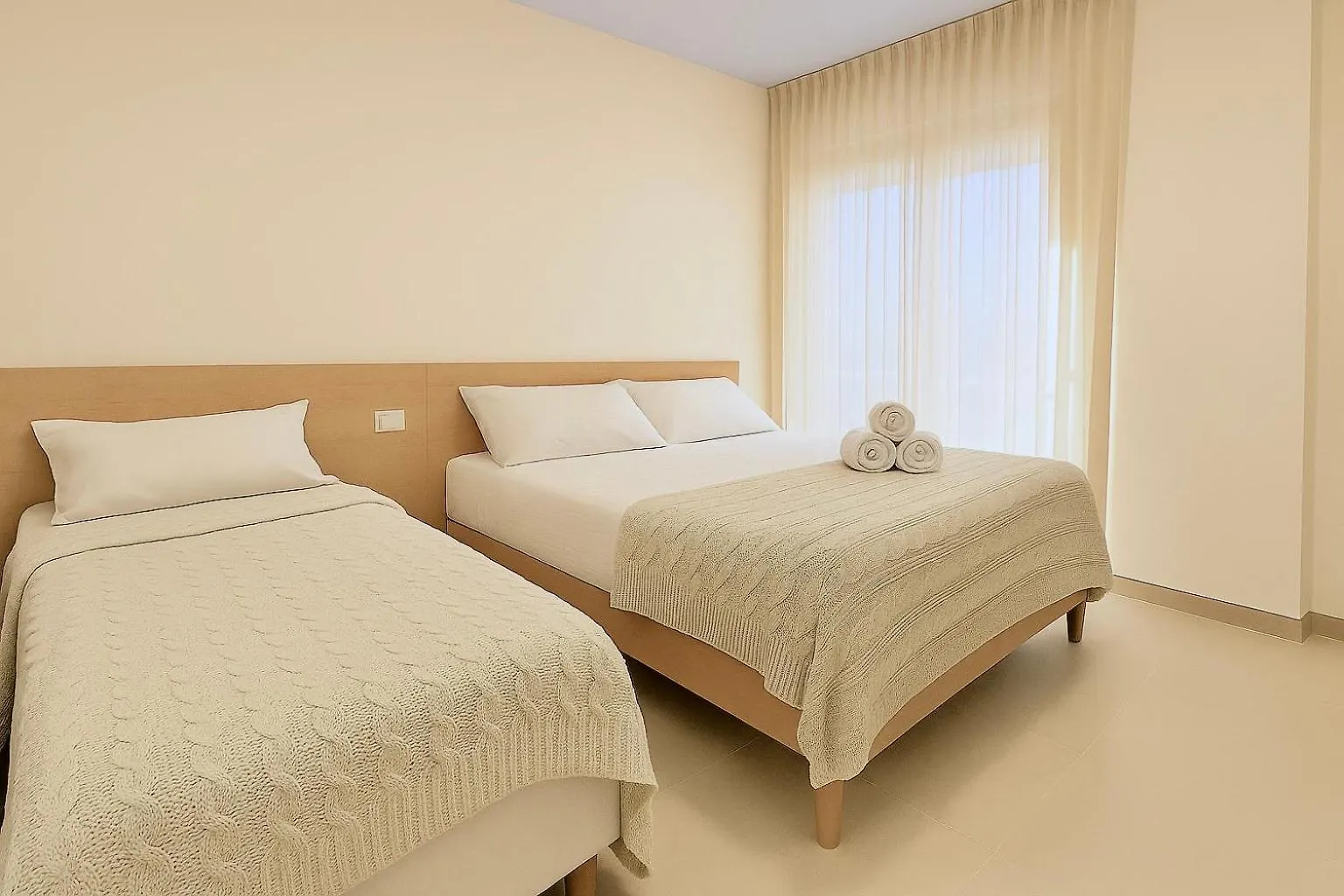 Apartment Summer Edition - Home By The Sea 1 - Res Golem